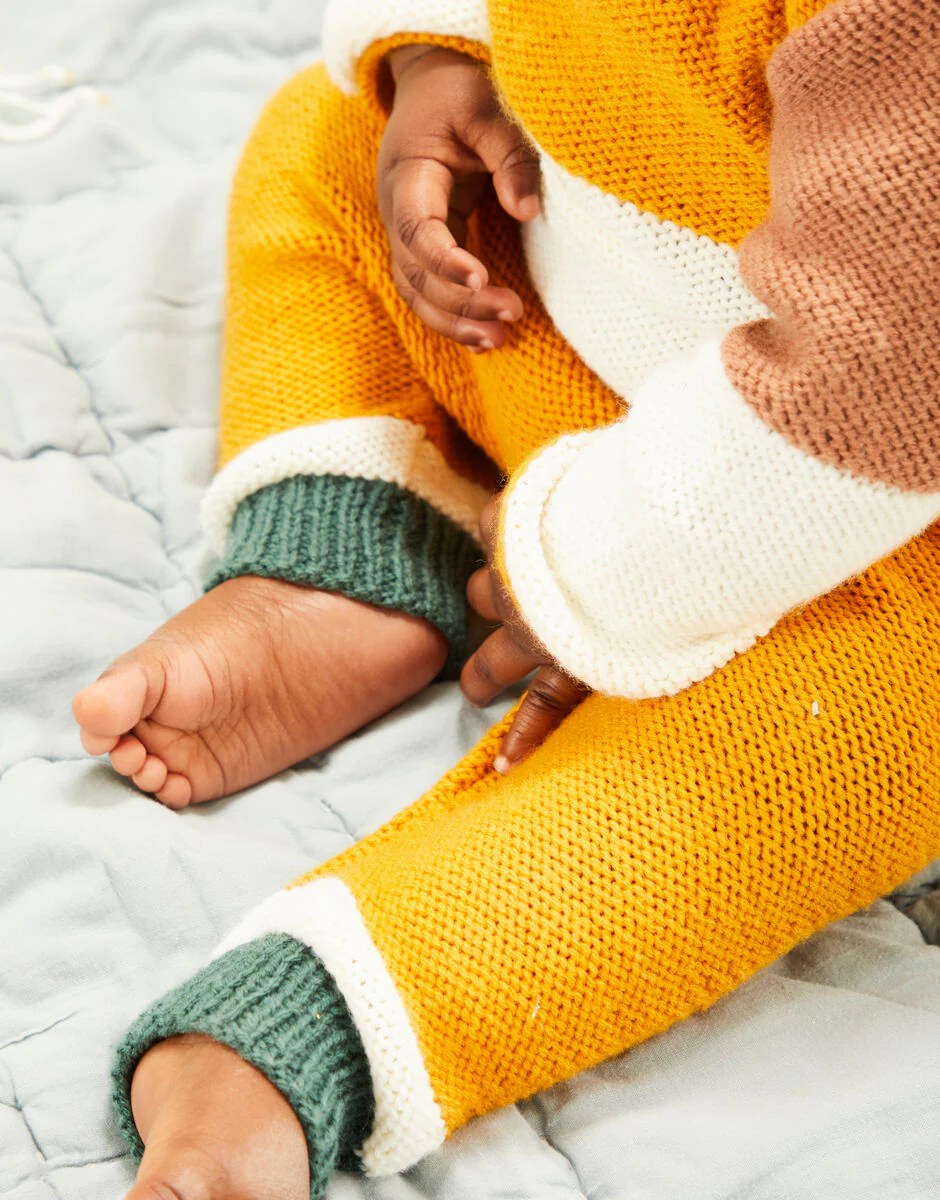 Baby Colour Block Top And Trousers in Snuggly DK - Sirdar 5491 - Image 2