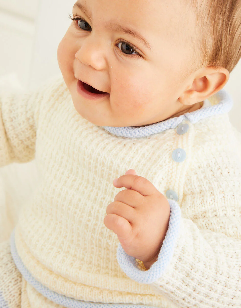 Little Ribbed Shorts Set in Snuggly 3 ply - Sirdar 5519 - Image 3
