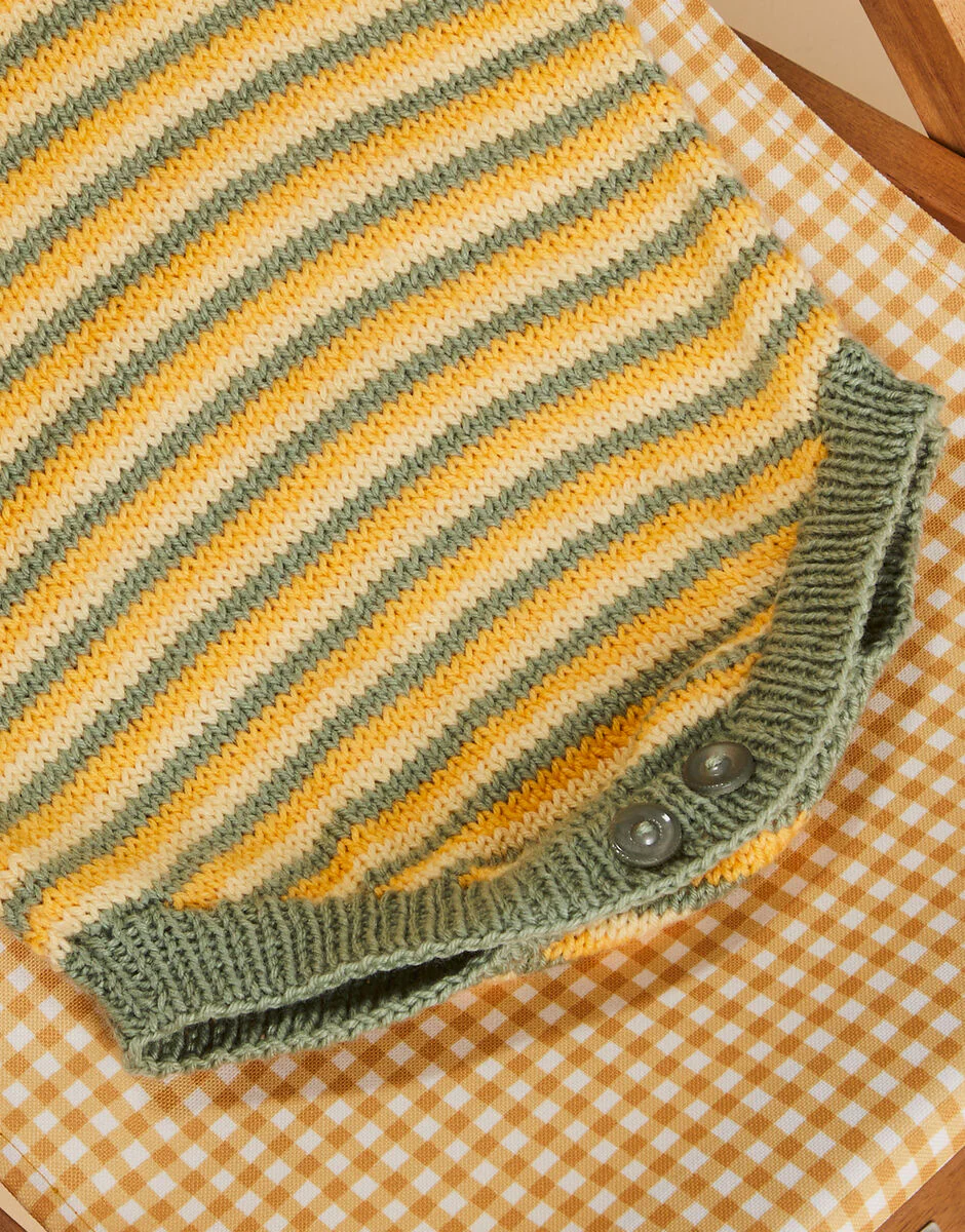 Sandcastle Romper in Snuggly DK - Sirdar 5505 - Image 3